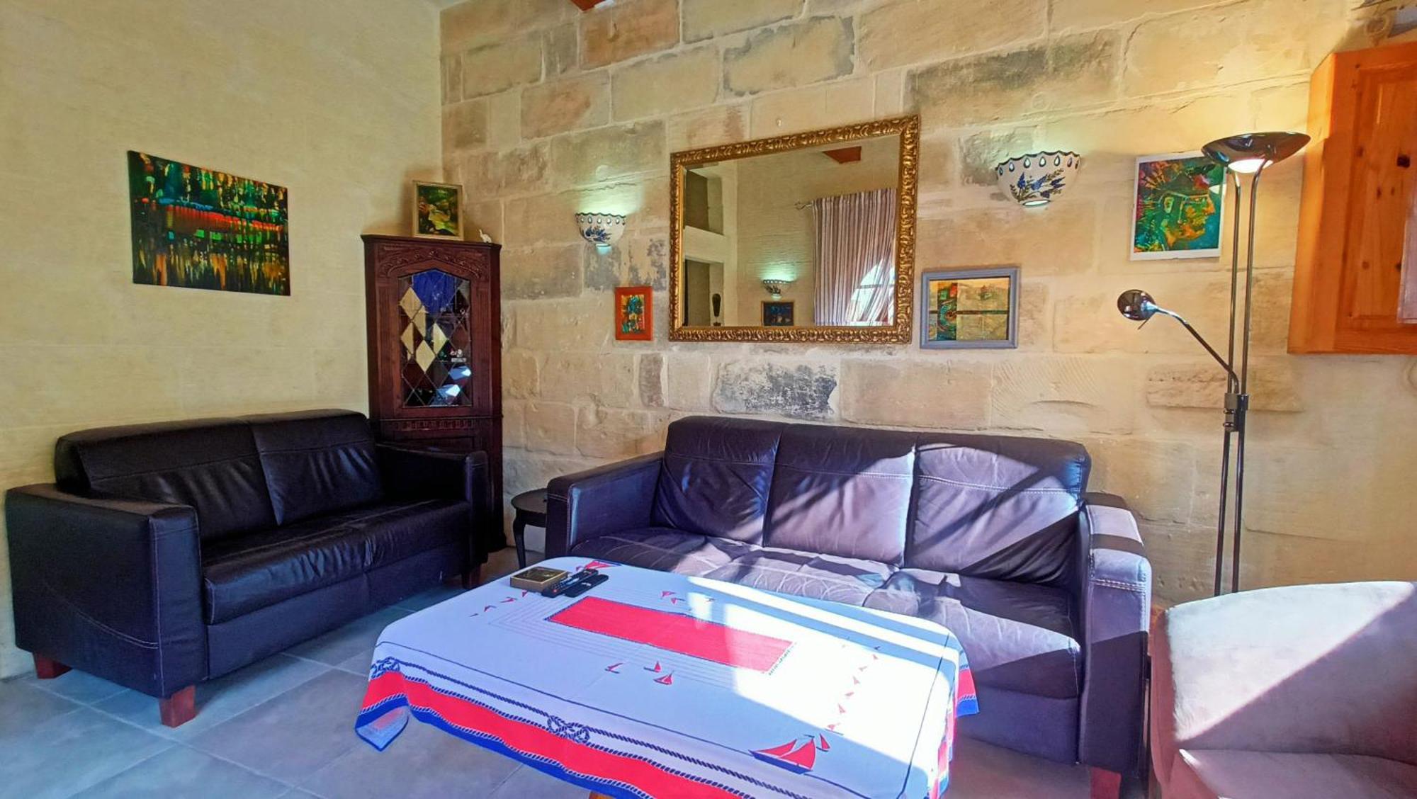 Għarb Arthome - Guest Rooms מראה חיצוני תמונה